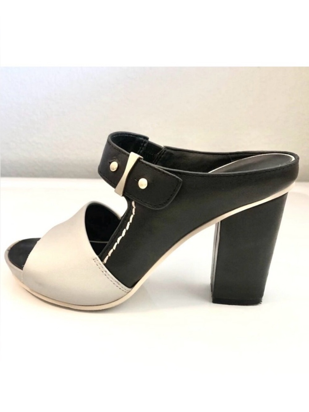 NAKED FEET Tyngg Leather Platform Mule Block Heel Sandals Black\Grey 6.5